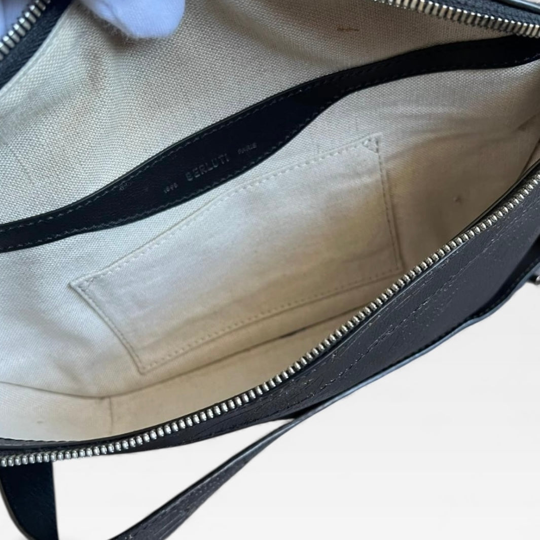 BERLUTI ベルルッティ カリグラフィ スクリット レザー ボディバッグ