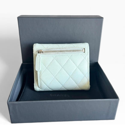 CHANEL シャネル　キャビアスキン　マトラッセ　三つ折り財布　ミントグリーン