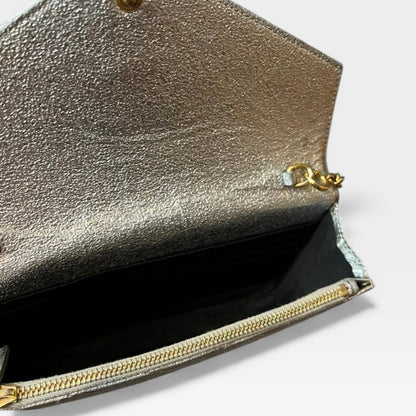 Yves Saint Laurent イヴ・サンローラン　カサンドラ　チェーンウォレット メタリックシルバー