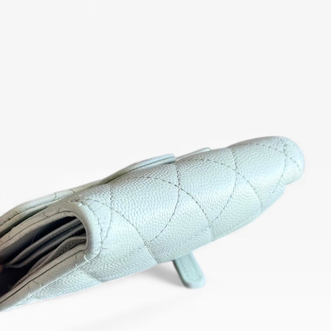 CHANEL シャネル　キャビアスキン　マトラッセ　三つ折り財布　ミントグリーン