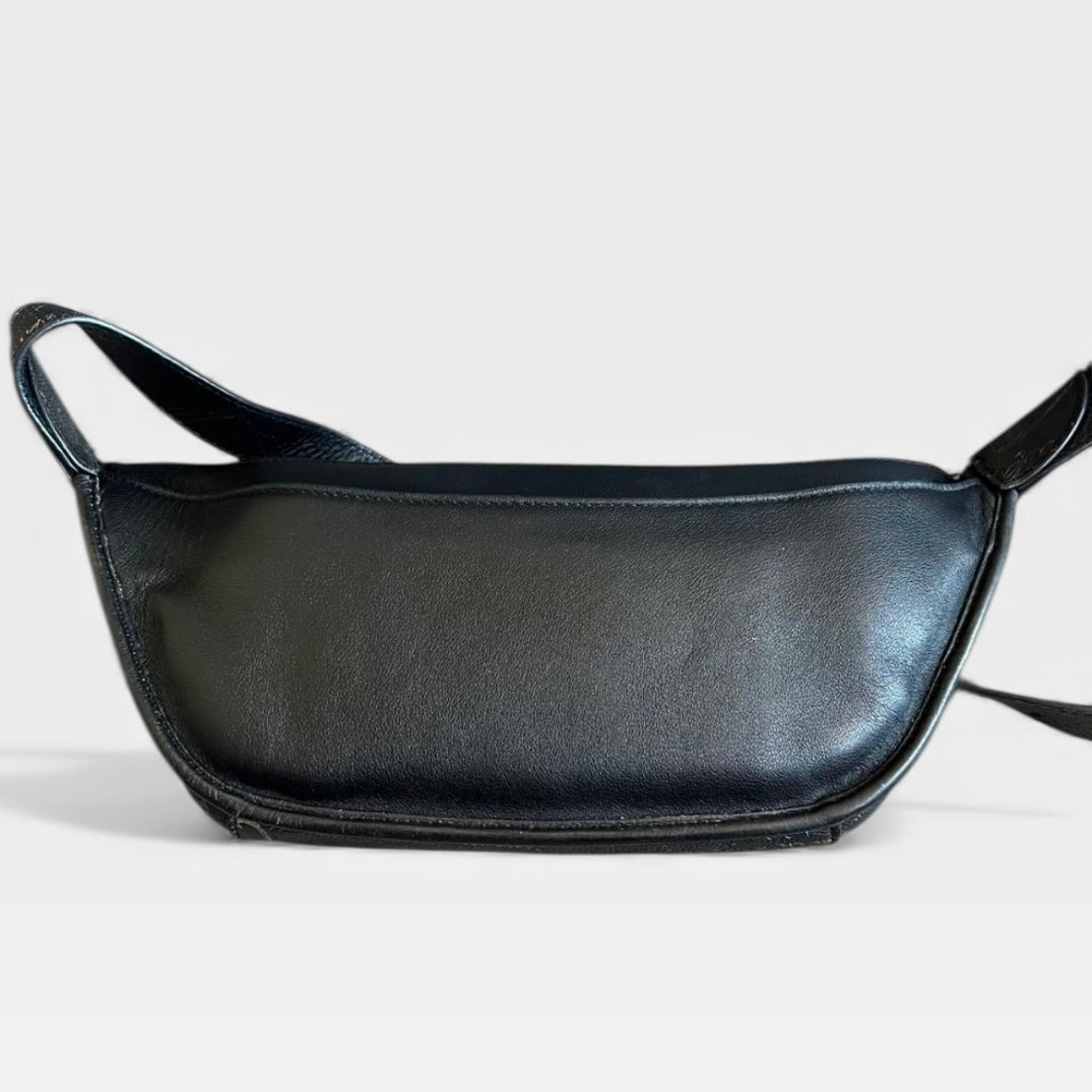 BERLUTI ベルルッティ カリグラフィ スクリット レザー ボディバッグ